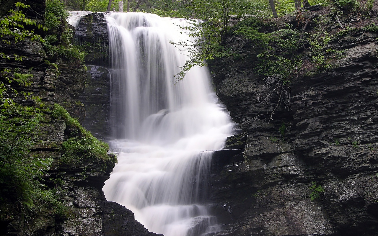 Fulmer Falls - Waterfall Wallpaper