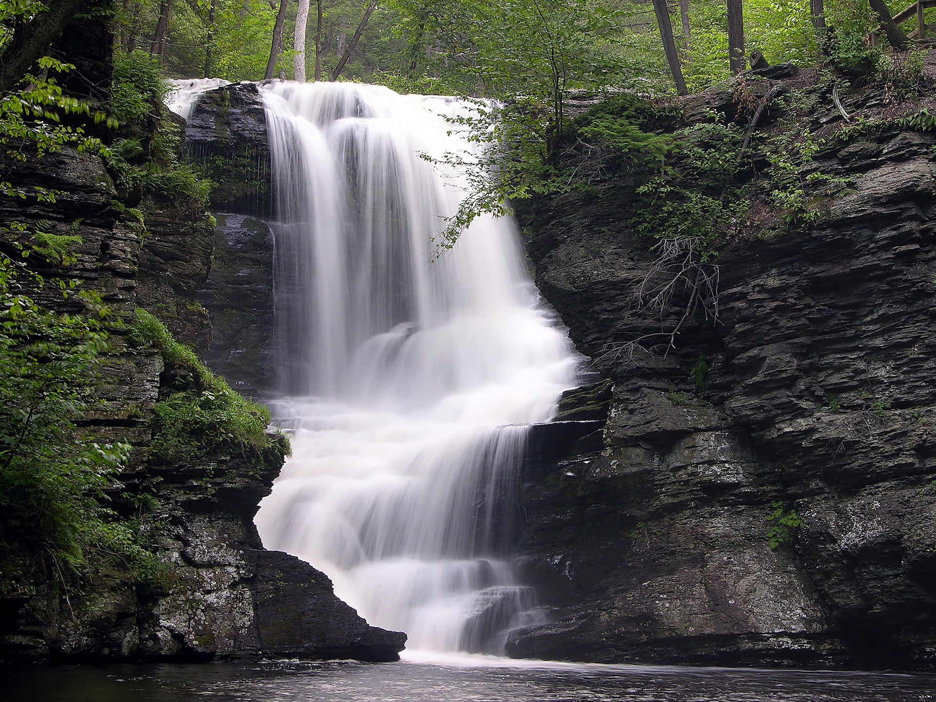 Fulmer Falls - Waterfall Wallpaper